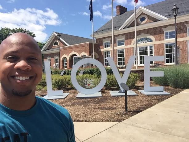 fredricksburg love sign